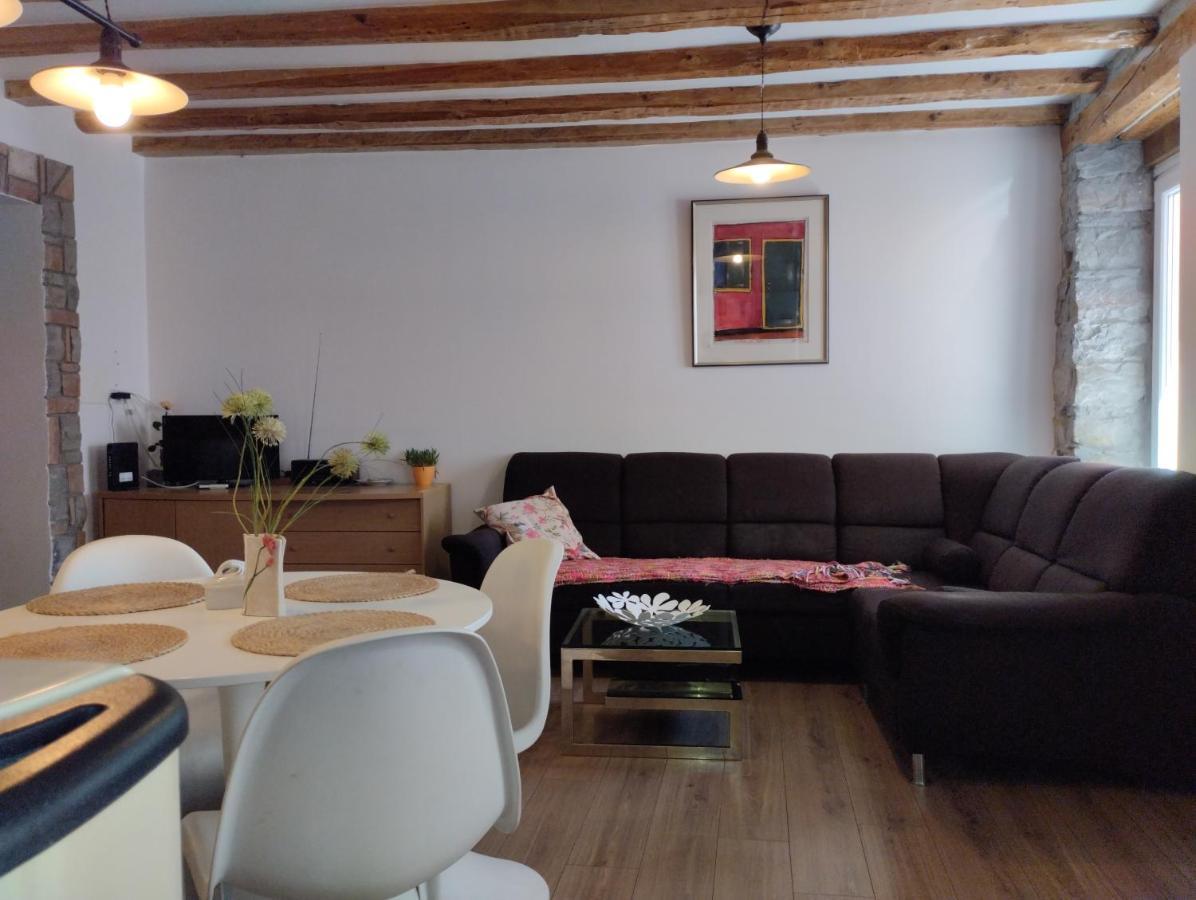 Prime Apartment ไพราน ภายนอก รูปภาพ