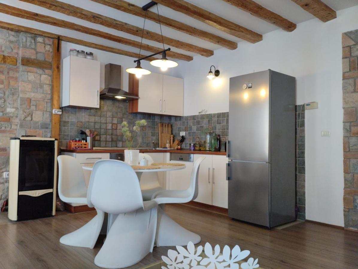 Prime Apartment ไพราน ภายนอก รูปภาพ