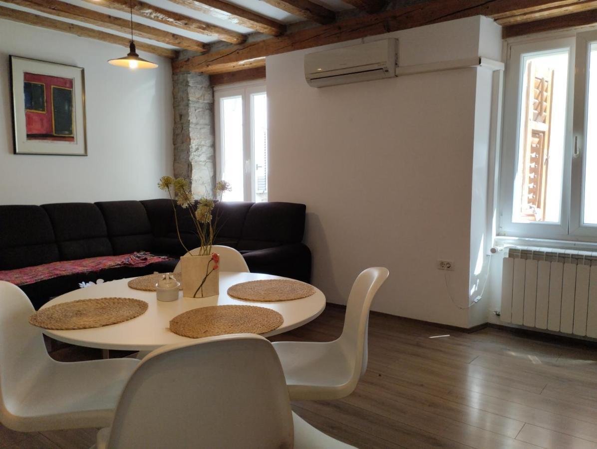 Prime Apartment ไพราน ภายนอก รูปภาพ